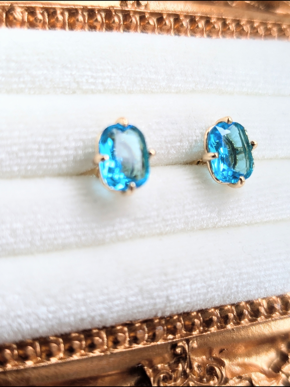 Gold Turquoise Blue Cubic Zirconia Stud Earrings (Gold-plated) ⚜️💎⚜️